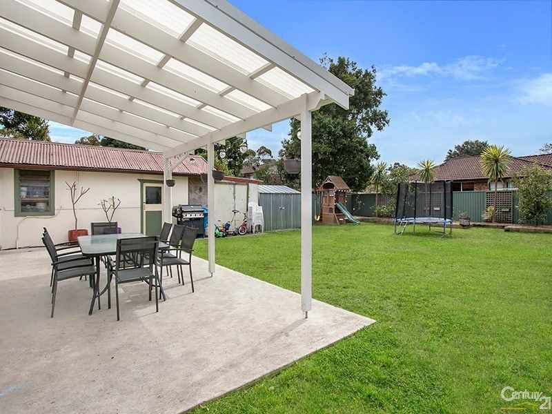 3 Clio Street, SUTHERLAND, Sutherland - Thumbnail 2