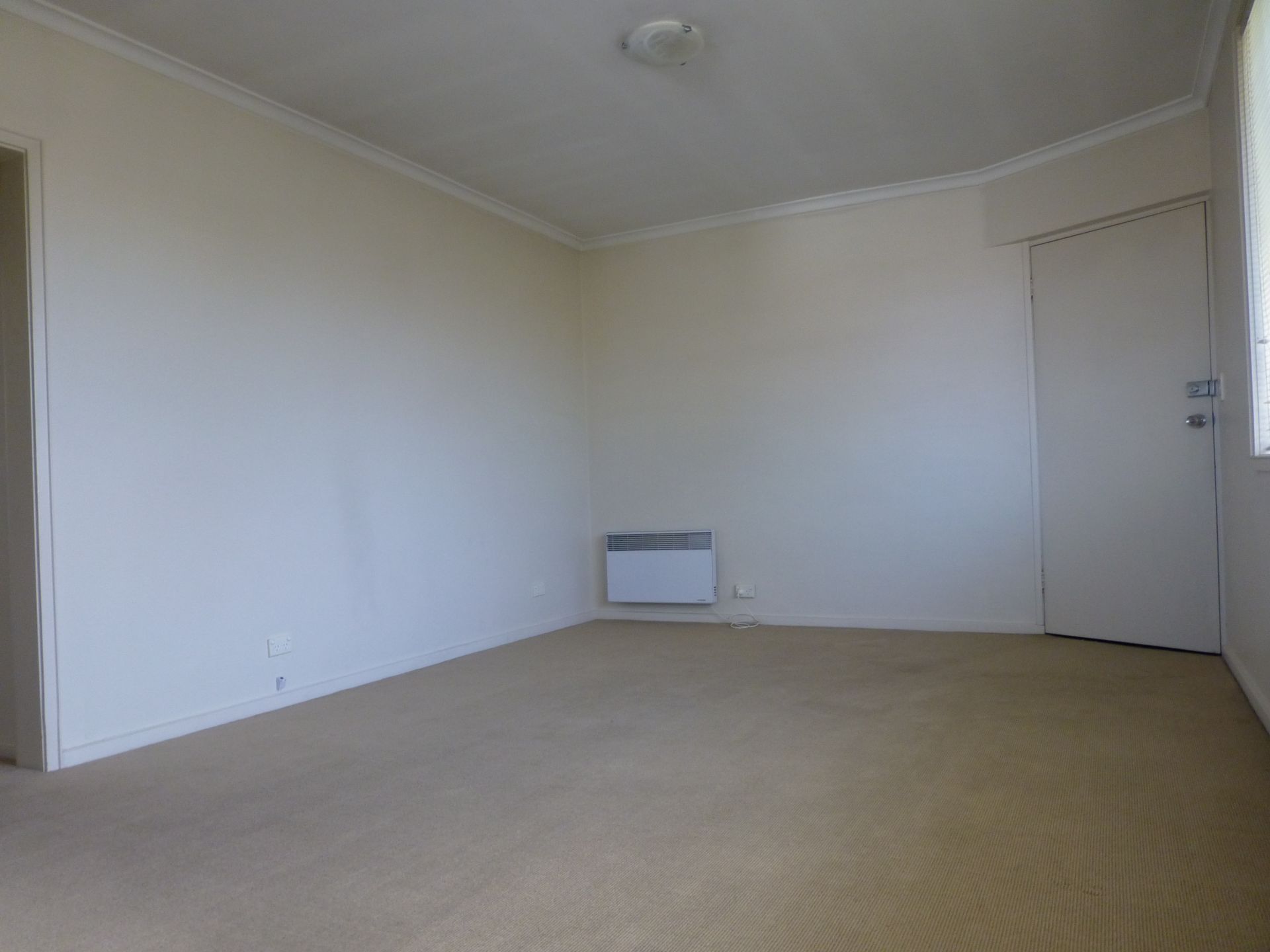 Light & Modern 2 Bedroom Apartment in Great Location