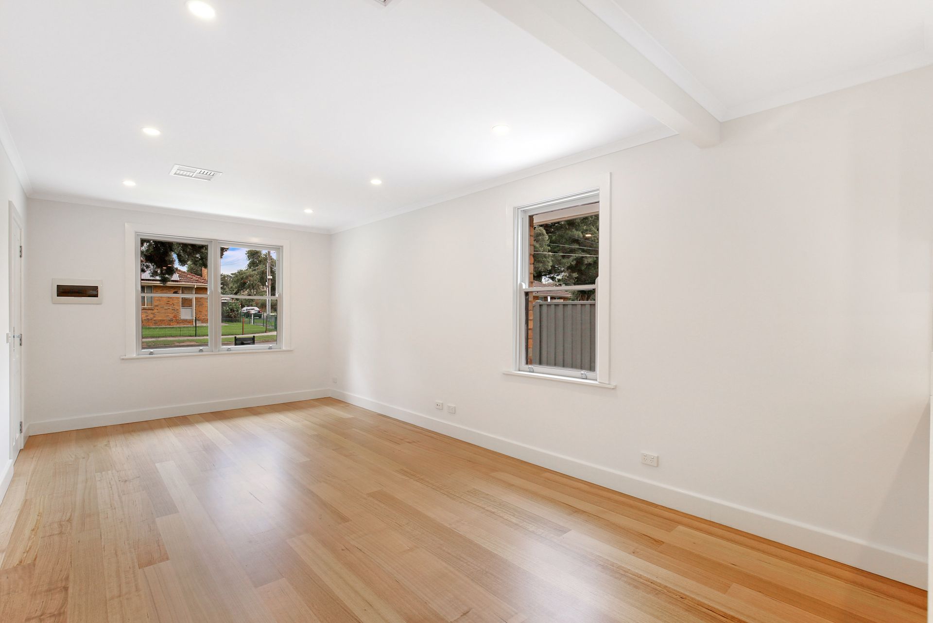Fully renovated family delight!