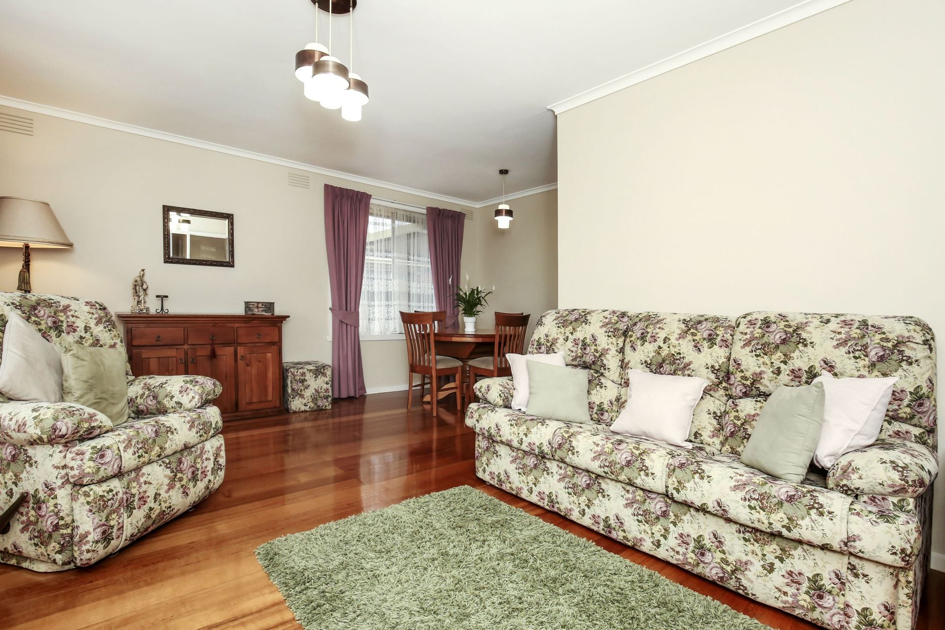 Irresistible Opportunity In An Impressive Location