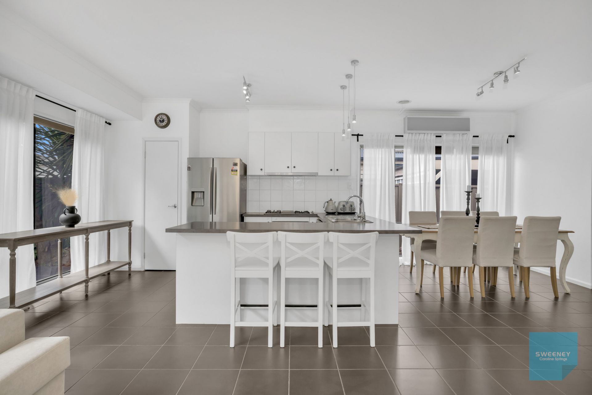 9 Matlock Street, Caroline Springs - Thumbnail 3