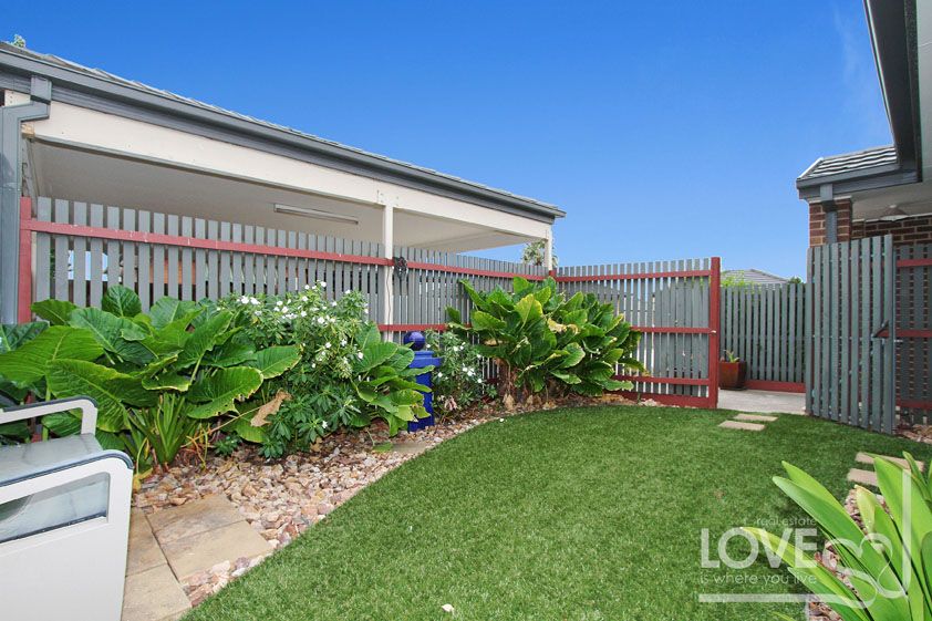LOW MAINTENANCE, CONVENIENTLY LOCATED ONE BEDROOM UNIT