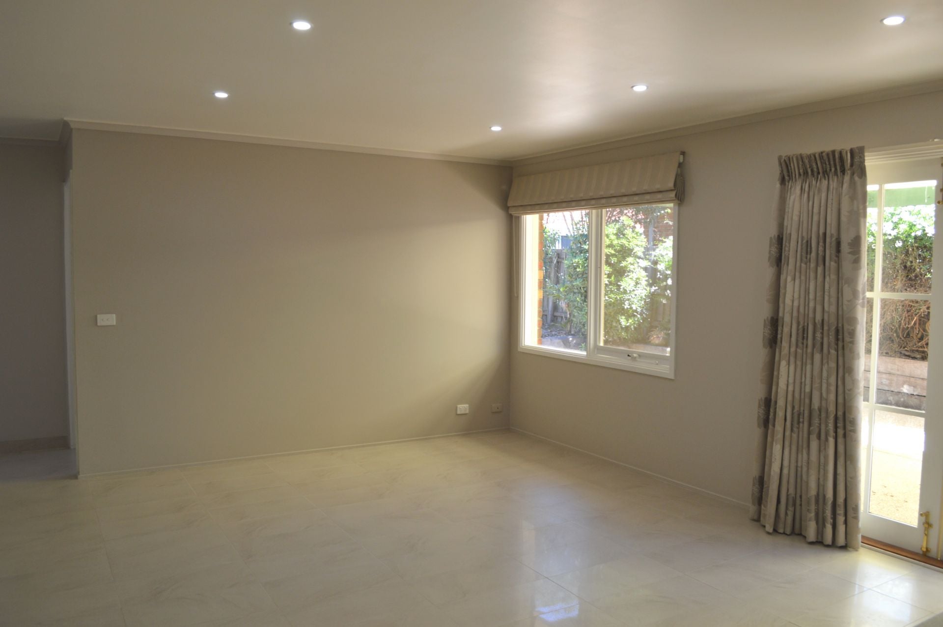SUPERBLY LOCATED FOUR BEDROOM FAMILY HOME   *Insp Thu 22nd Mar @ 4:40pm & Sat 24th Mar @ 10:05am*