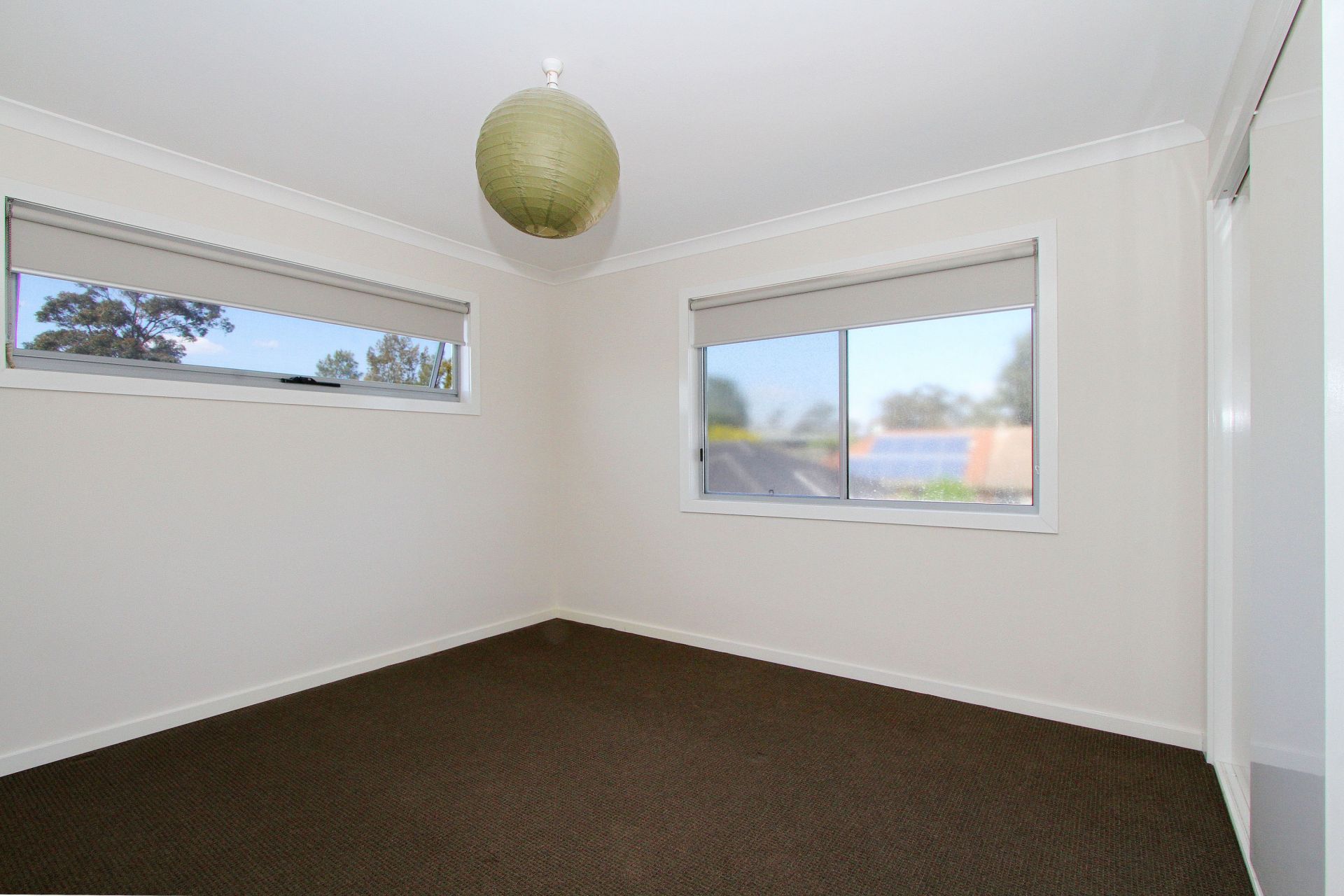 SUPERB TOWNHOUSE CLOSE TO TRANSPORT