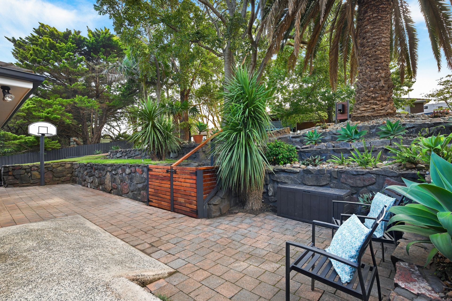 4 Alexander Avenue, Kiama Downs First National Coast & Country Real