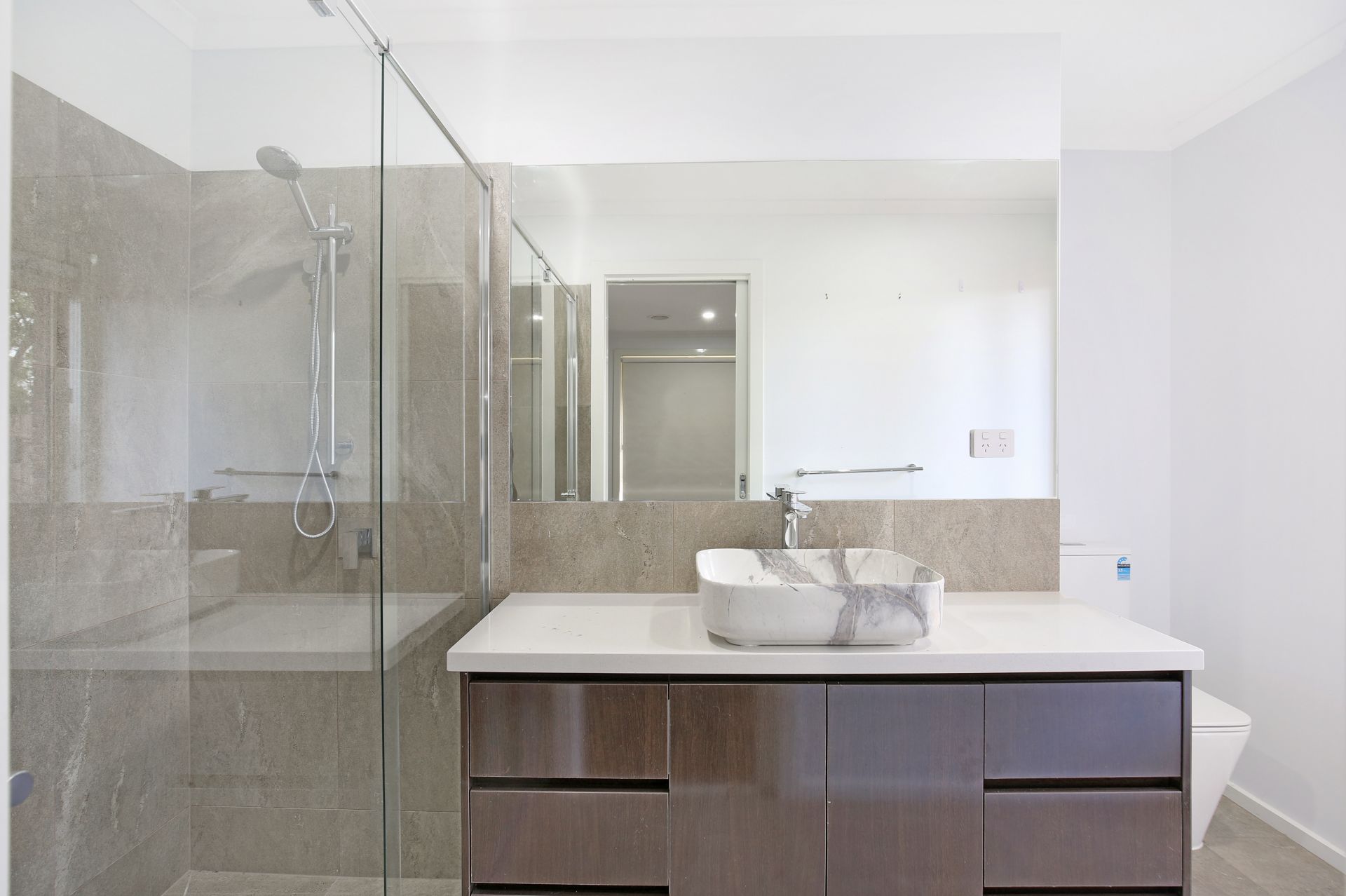 3 bedroom renovated delight!