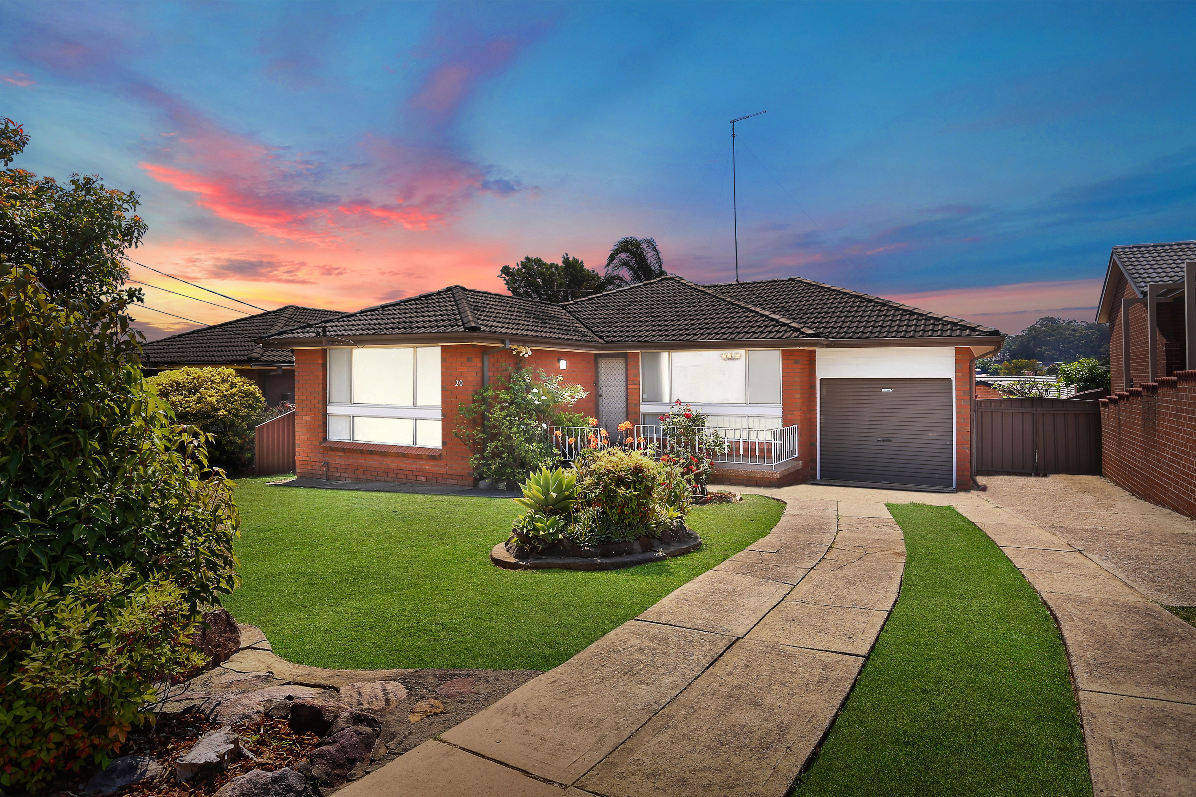 20 Oak Drive, Georges Hall NSW 2198