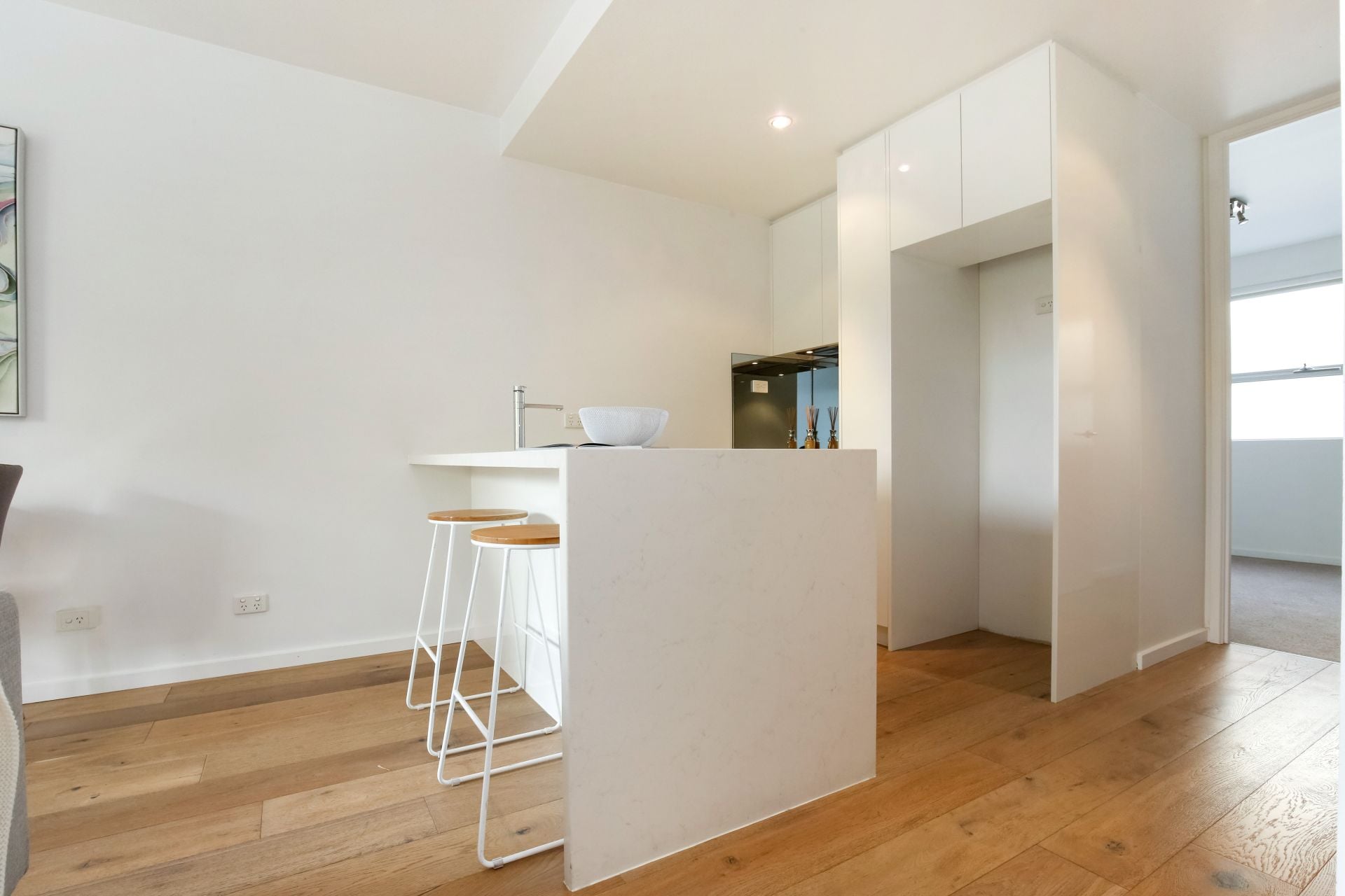 Quiet Location - 6 or 12 Month Lease