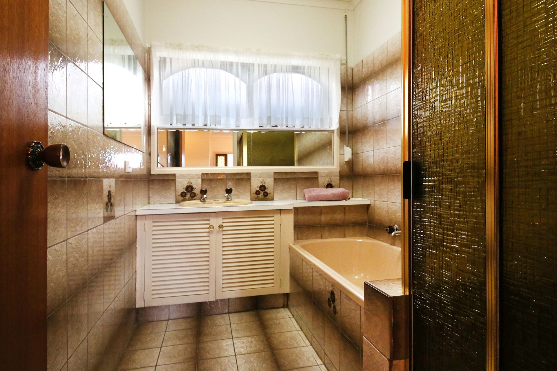 AFFORDABLE OPPORTUNITY, DESIRABLE LOCATION
