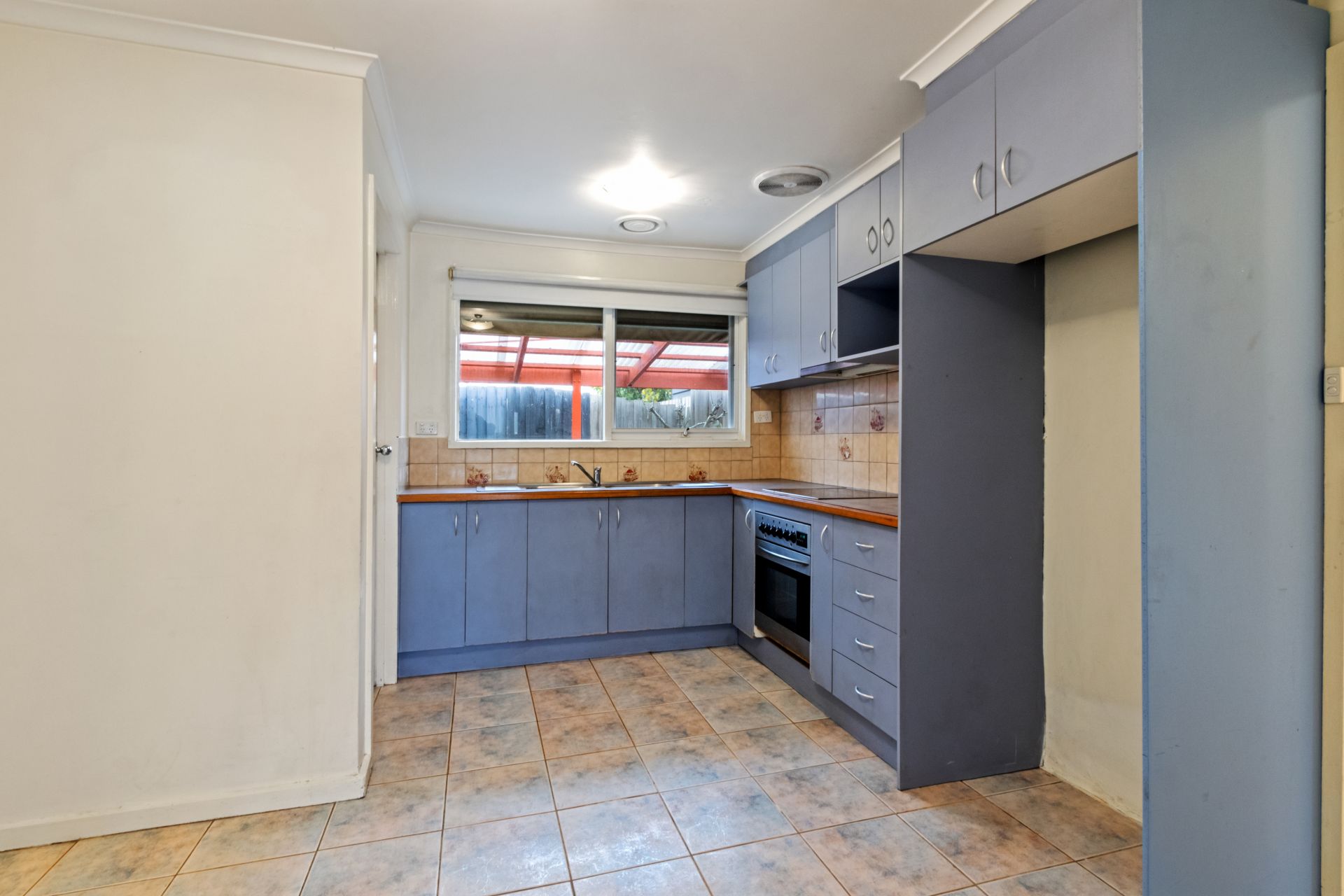 Neat & Tidy Unit!