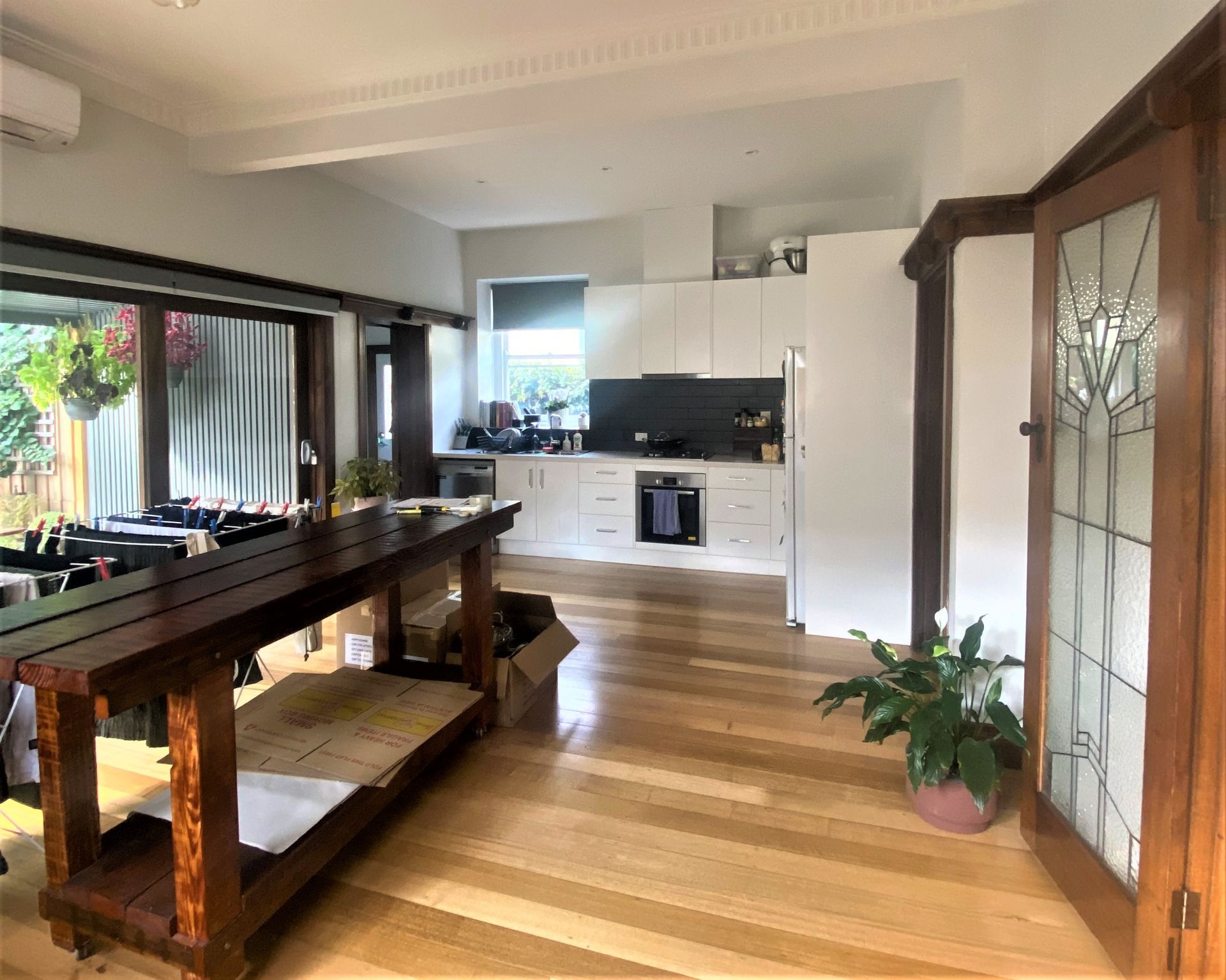 Beautifully renovated 2 bedroom home!