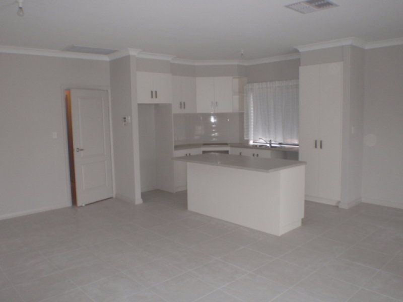 17 Weroona Avenue Park Holme 5043