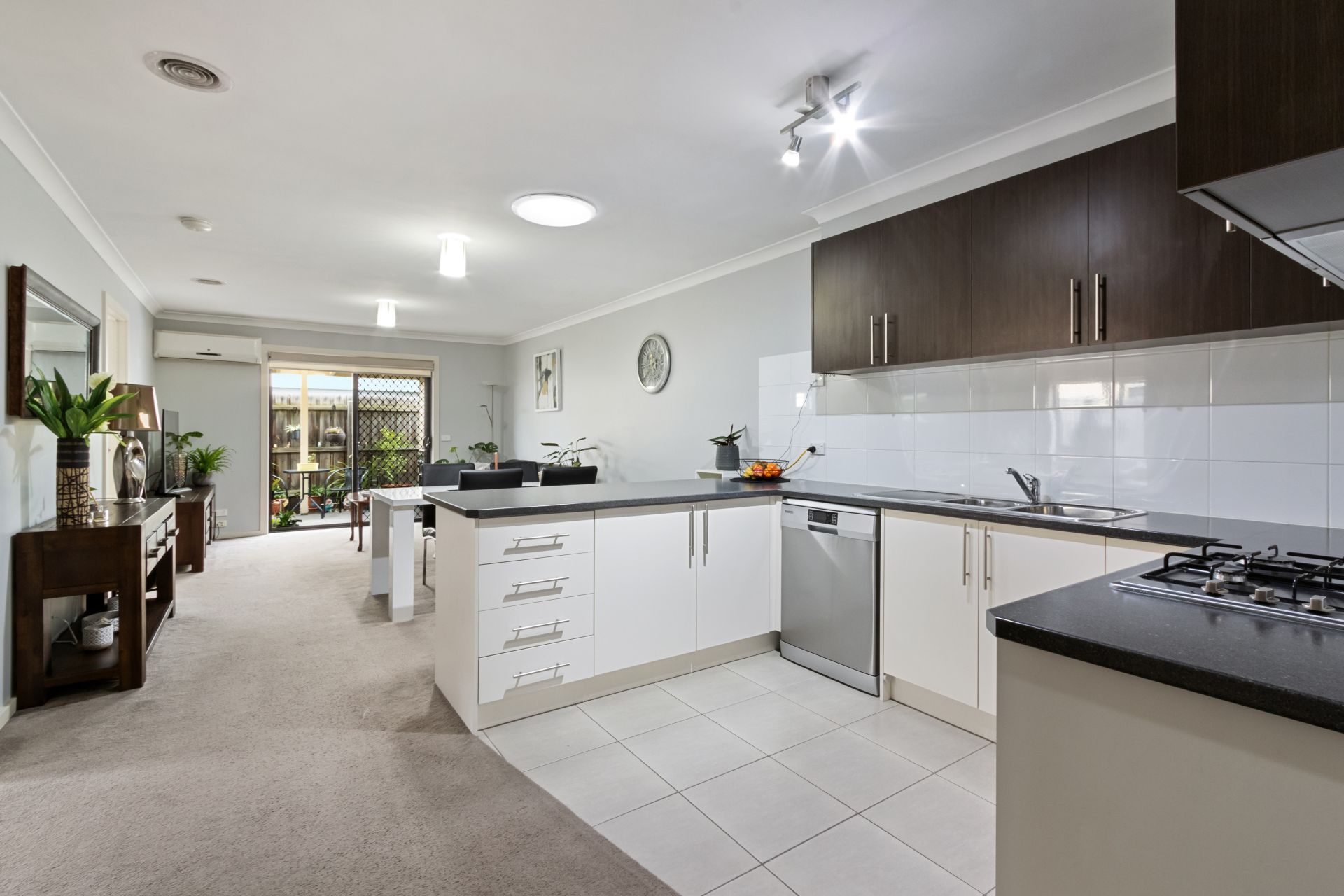 Spacious, Stylish & Sunfilled