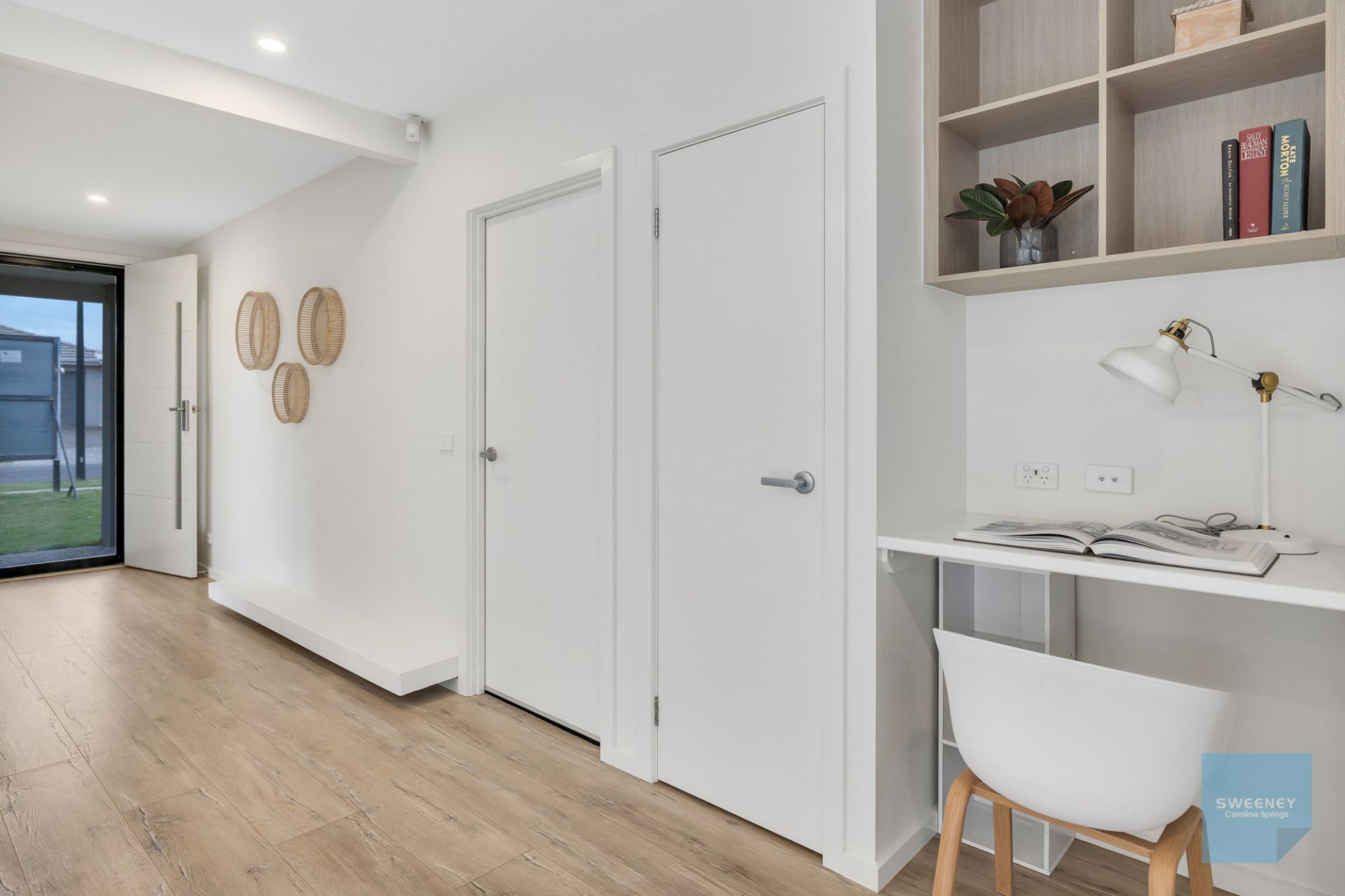15 Eaglecrest Avenue, Fraser Rise - Thumbnail 8