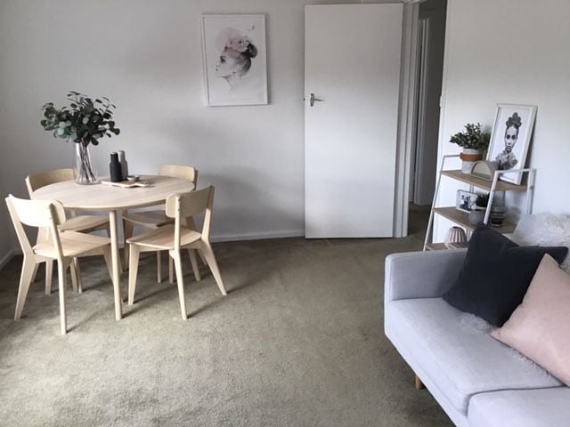 Spacious, light & bright