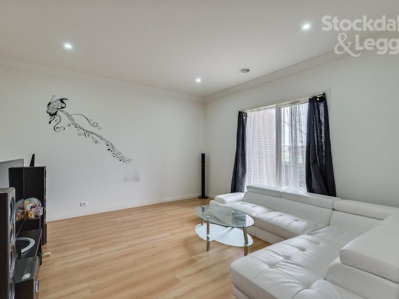 32 Serenity Way SOUTH MORANG, South Morang - Thumbnail 4
