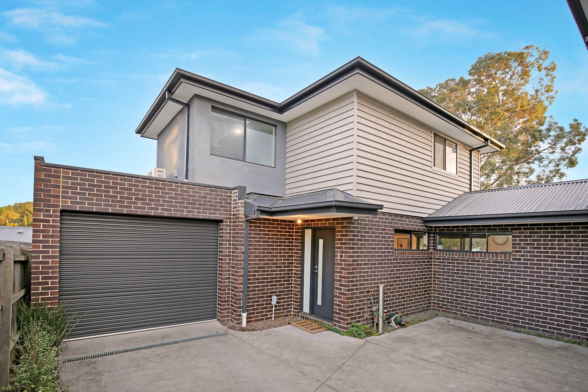 **Modern & Contemporary Living**