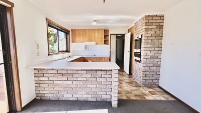 3
 
 
 
  
 
 
 2
 
 
 
  
 
 
 3
 
 
 
 
 
 
 
 12 Watford Close, Miandetta TAS 7310, Miandetta - Thumbnail 5