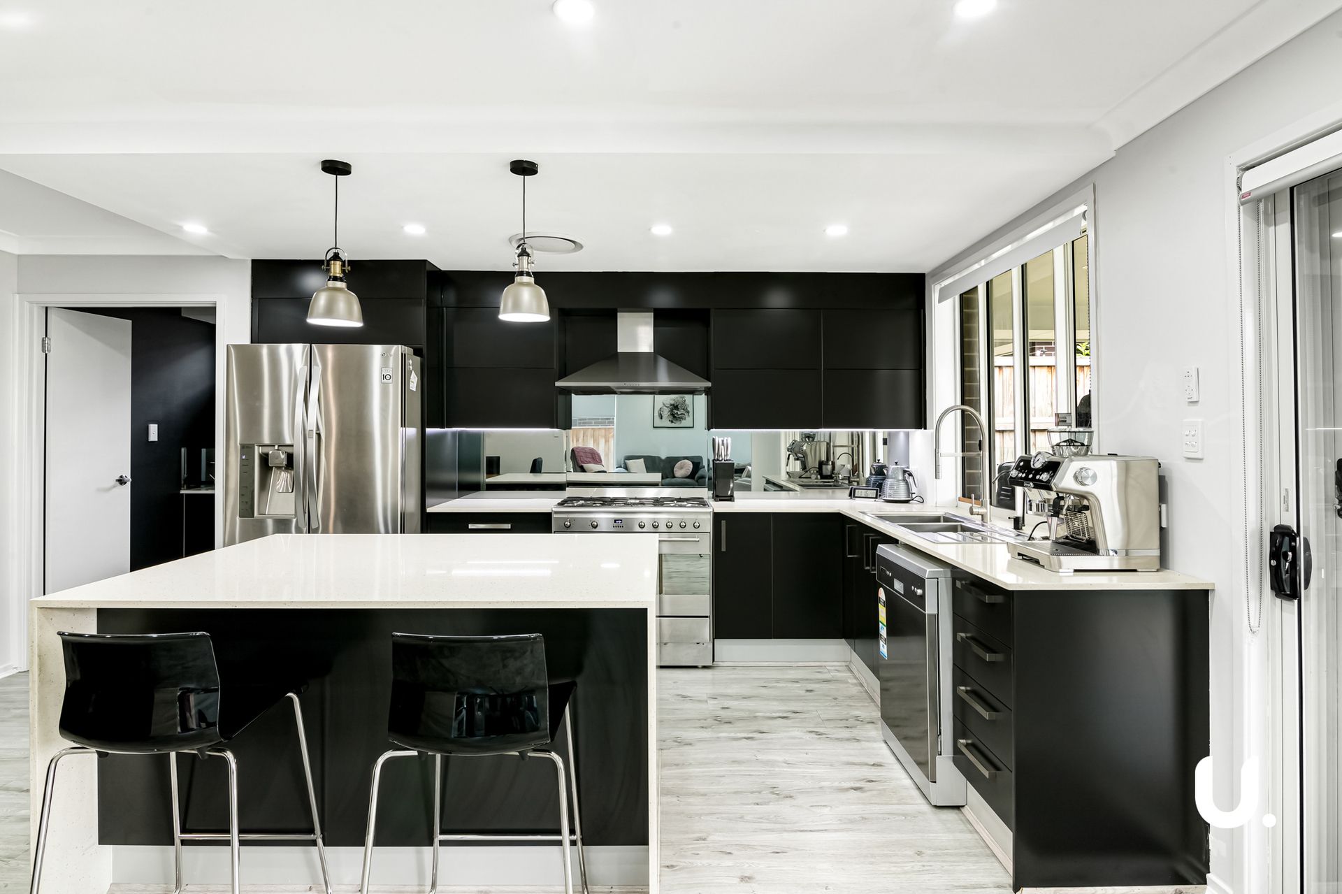 Colebee 41 Burringoa Crescent