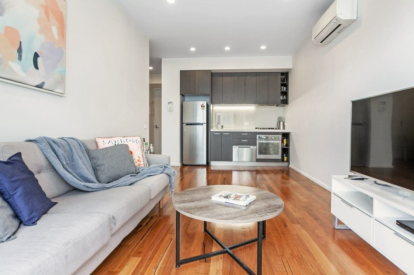 Unbeatable location and space
