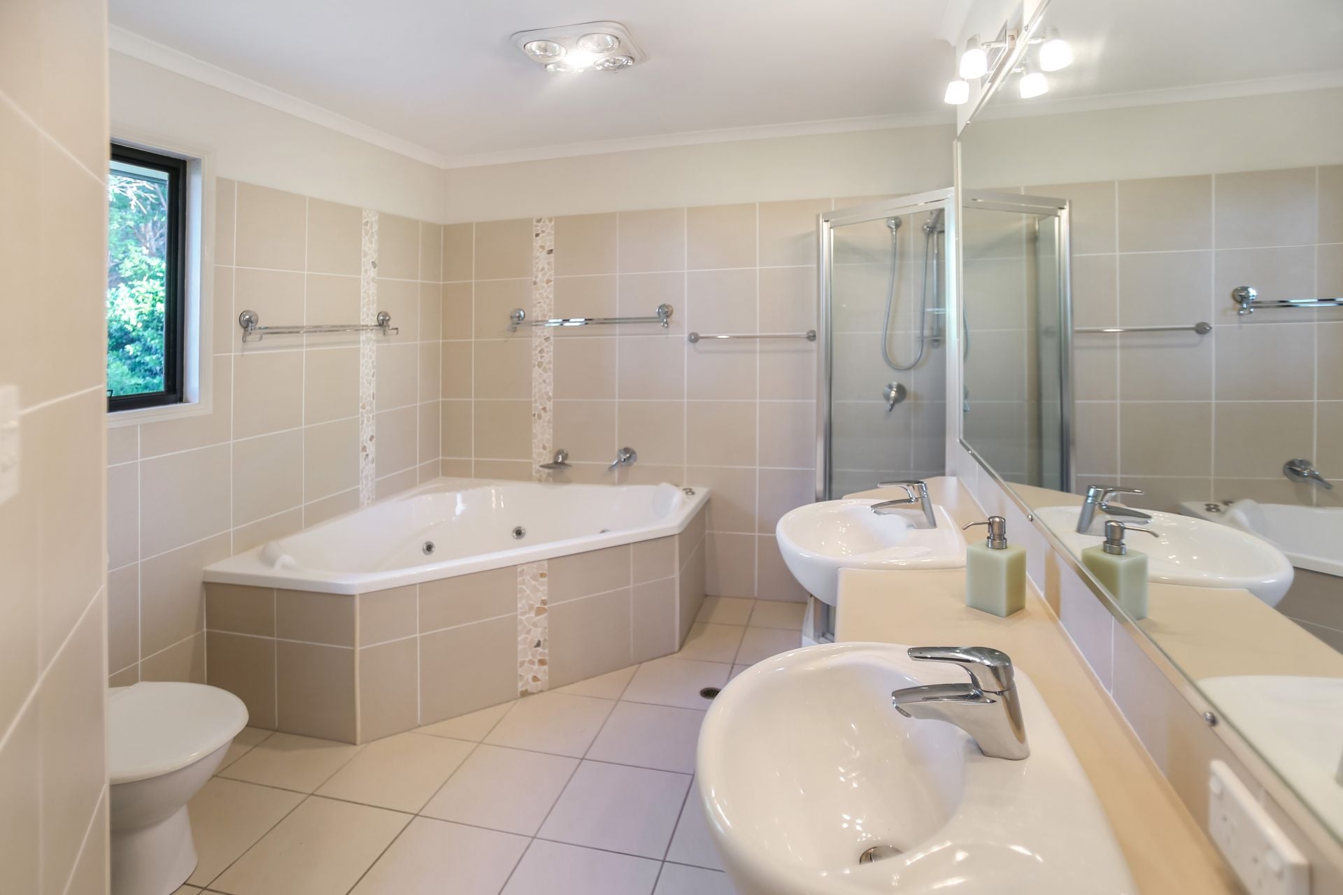 2B Woodchester Close Rosemount QLD, Rosemount - Thumbnail 7