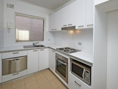 3/21 Pemell Street, Newtown