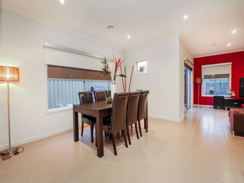 6 Oldis Close, Caroline Springs - Thumbnail 4