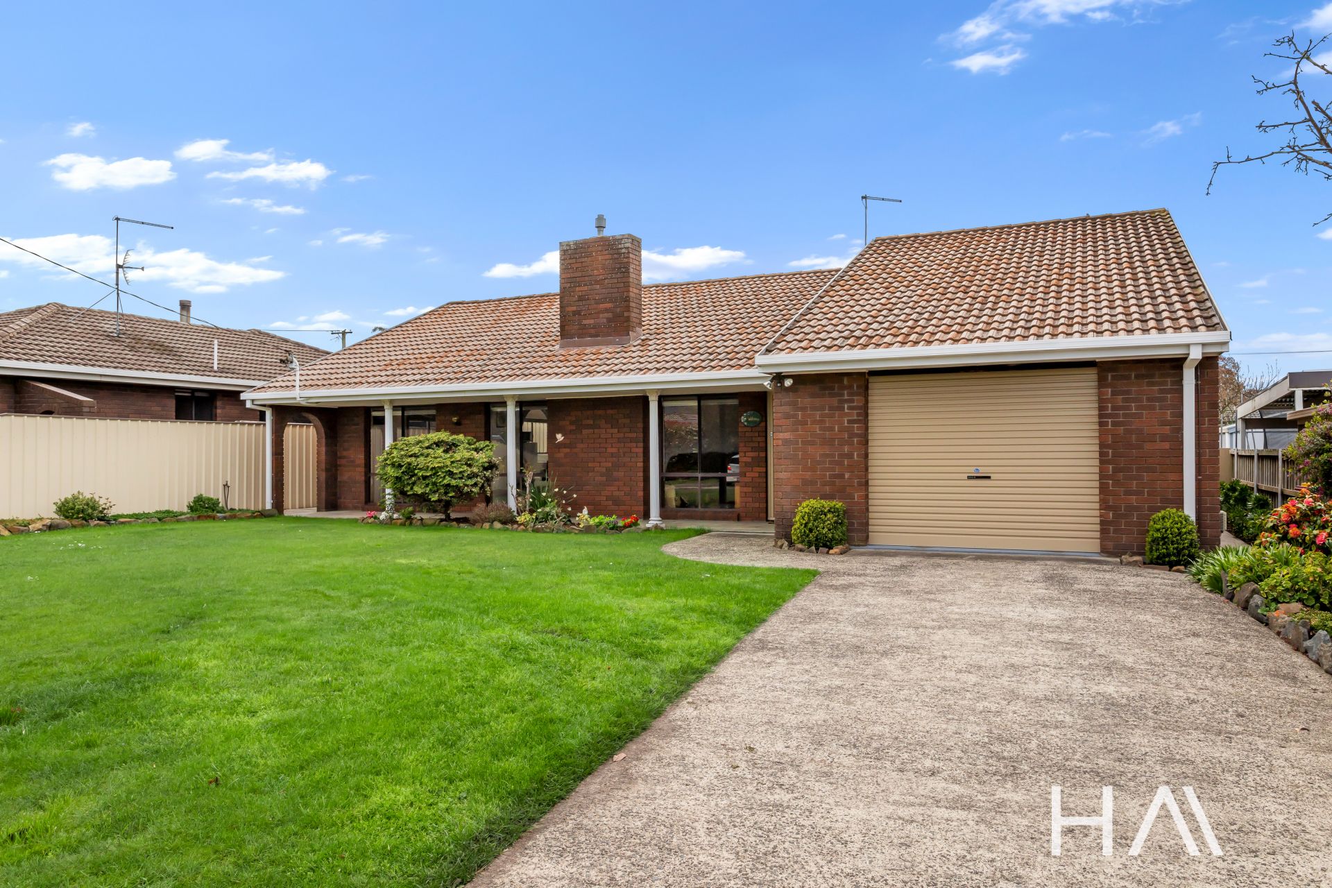 51 Rowland Crescent Summerhill, Summerhill - Thumbnail 3