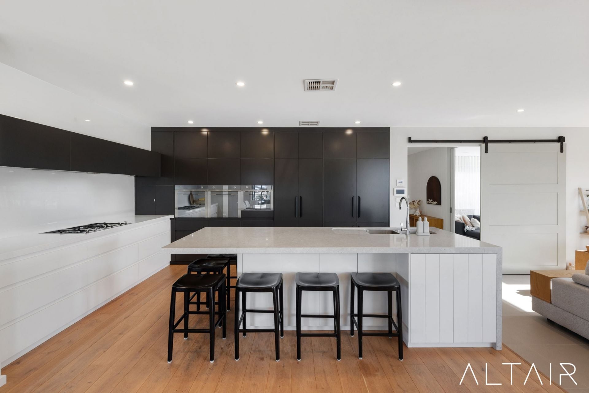 14 Bev Lawson Street, Casey, ACT, Casey - Thumbnail 4