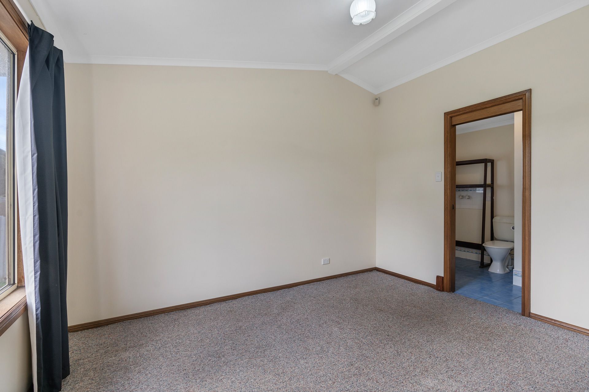 190 Canterbury Road, Victor Harbor South Coast Realty