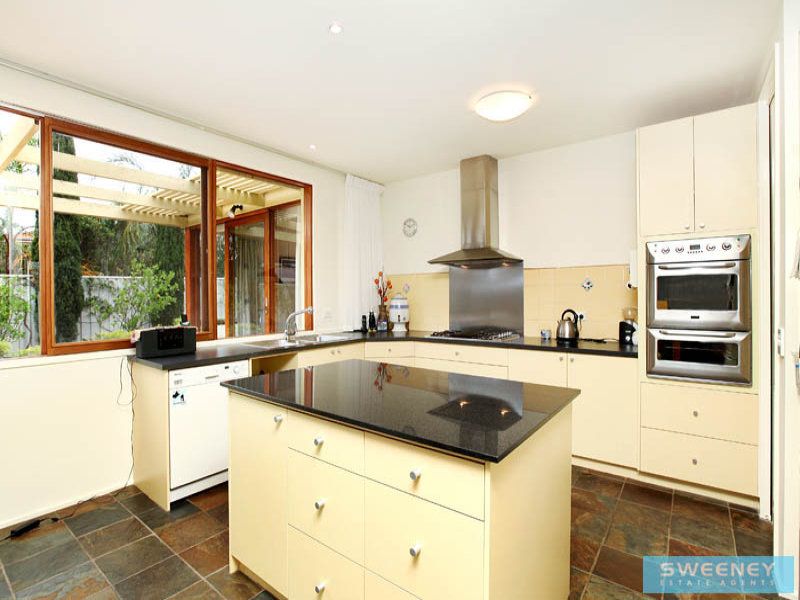 3 Mokoan Close, Caroline Springs - Thumbnail 3