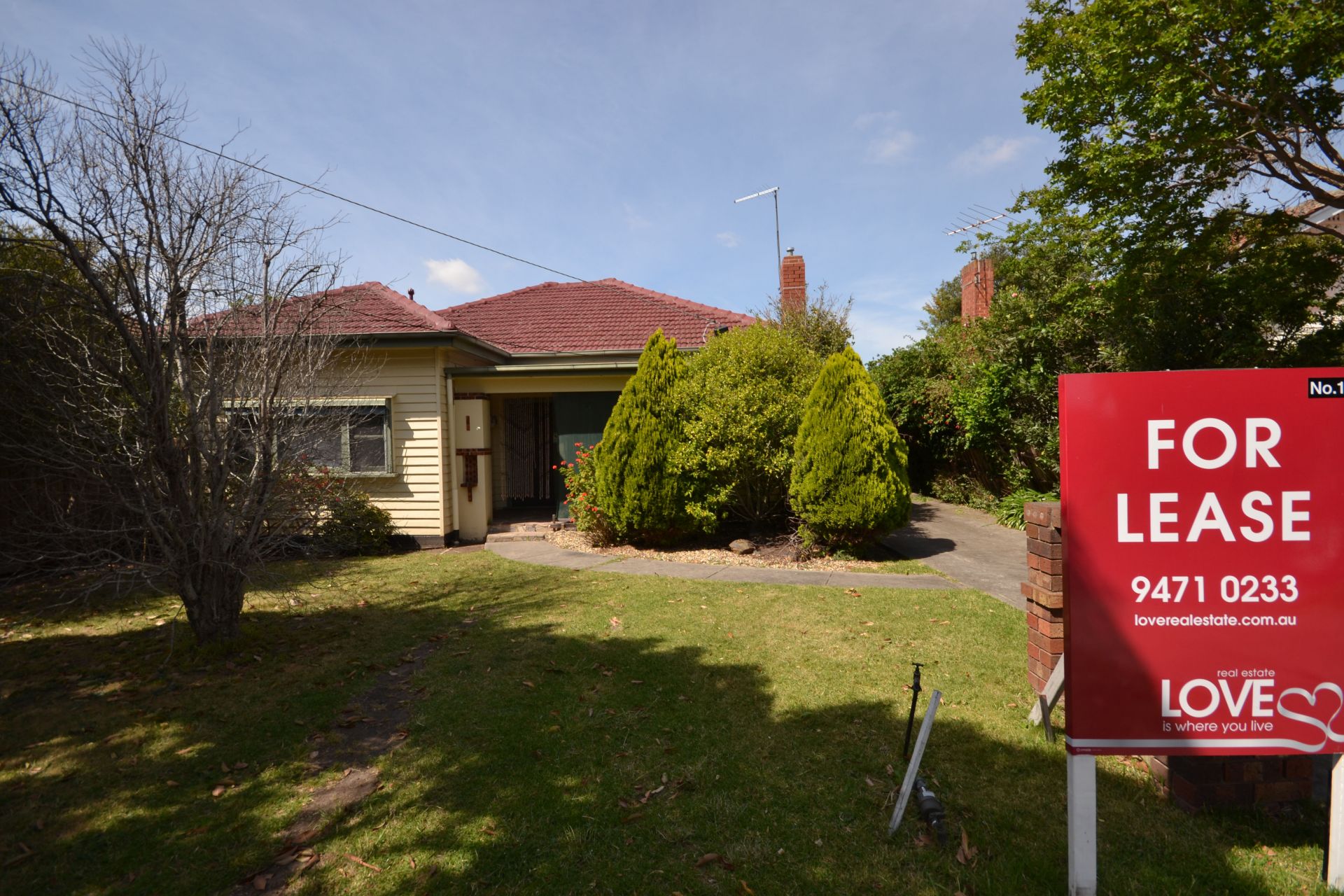 RECENTLY RENOVATED AND READY FOR YOU TO MOVE INTO NOW!