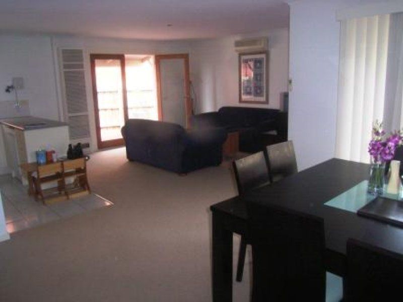 1A Kim Court, Seabrook - Thumbnail 3
