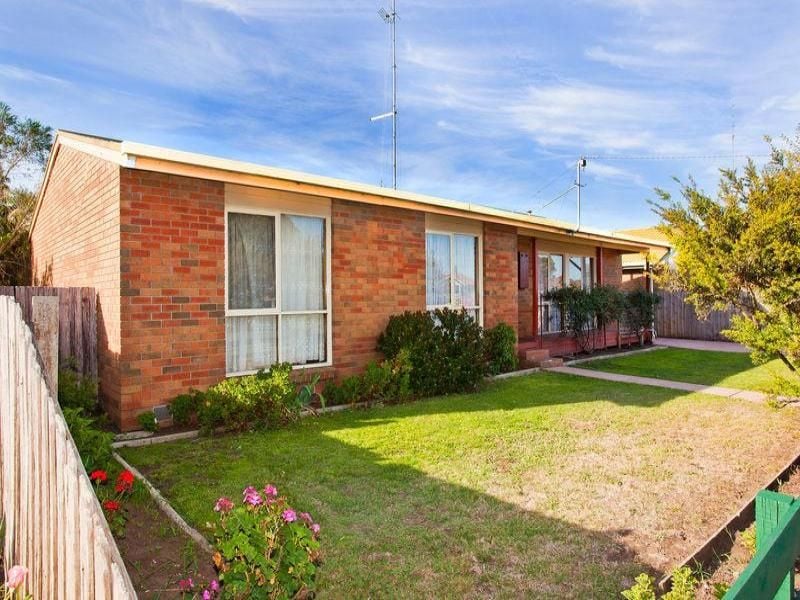 31 Stodart Street COLAC VIC, Colac - Thumbnail 2
