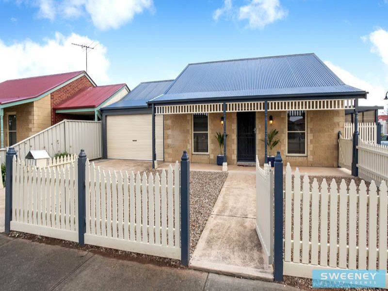 27 Naracoorte Drive, Caroline Springs - Thumbnail 2