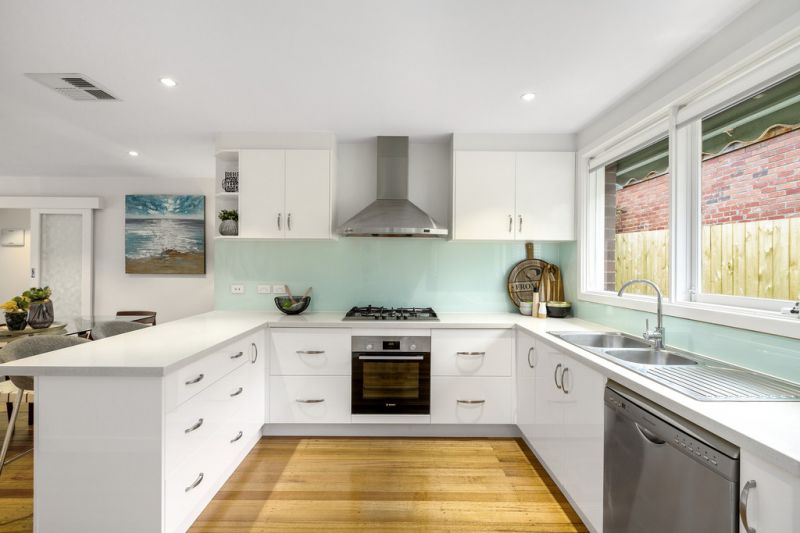 2/10 Van Ness Avenue, Glen Iris - Thumbnail 4