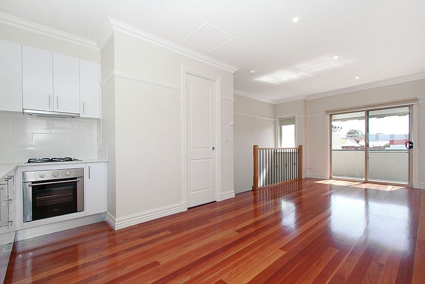 AS NEW EASY LIVING
