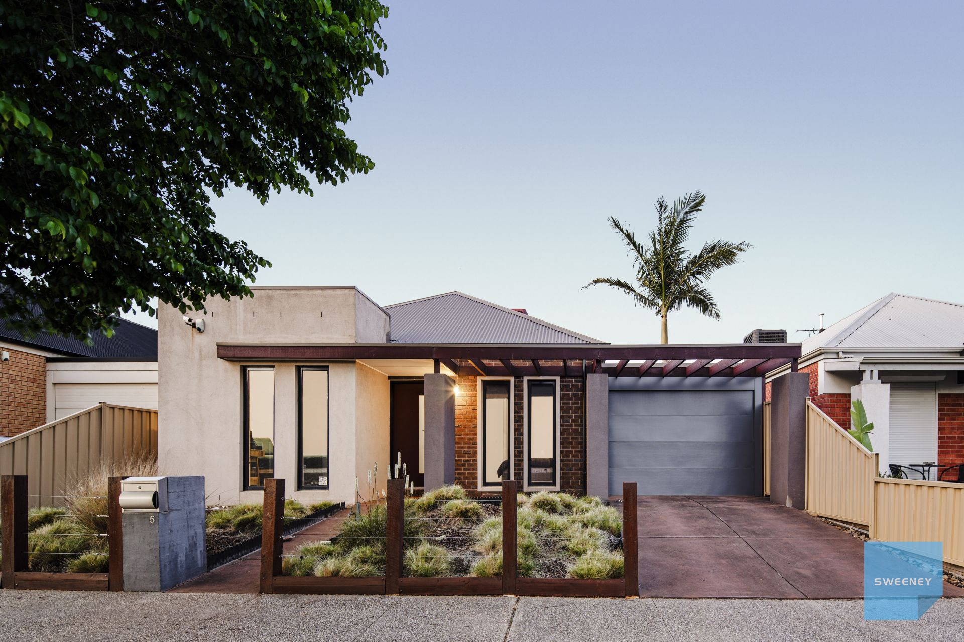5 Maranoa Grove, Caroline Springs - Thumbnail 2