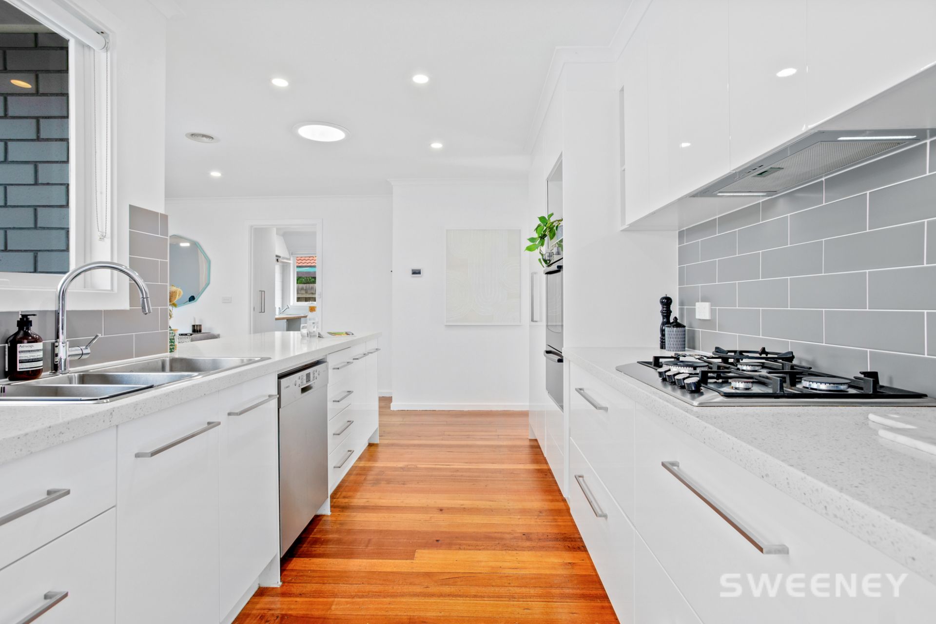 2 Fiddian Court, Altona Meadows - Thumbnail 4