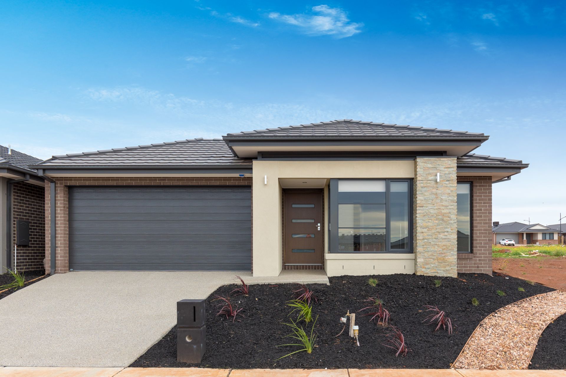 32 Sadie Avenue, Thornhill Park - Thumbnail 2