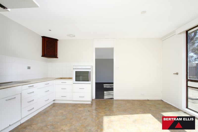 71 Chirnside Circuit, Kambah - Thumbnail 6