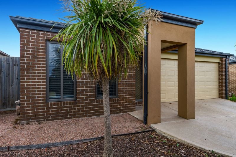 17 Waugh Street, Sunbury VIC