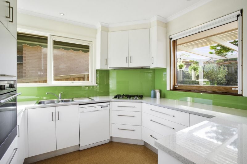 10 Douglas Avenue, Box Hill South - Thumbnail 3