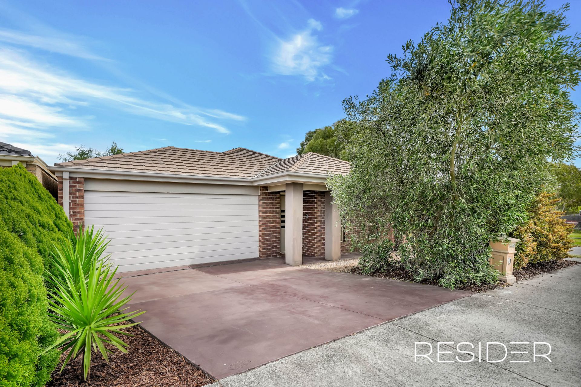 310 The Lakes Boulevard South Morang, South Morang - Thumbnail 3