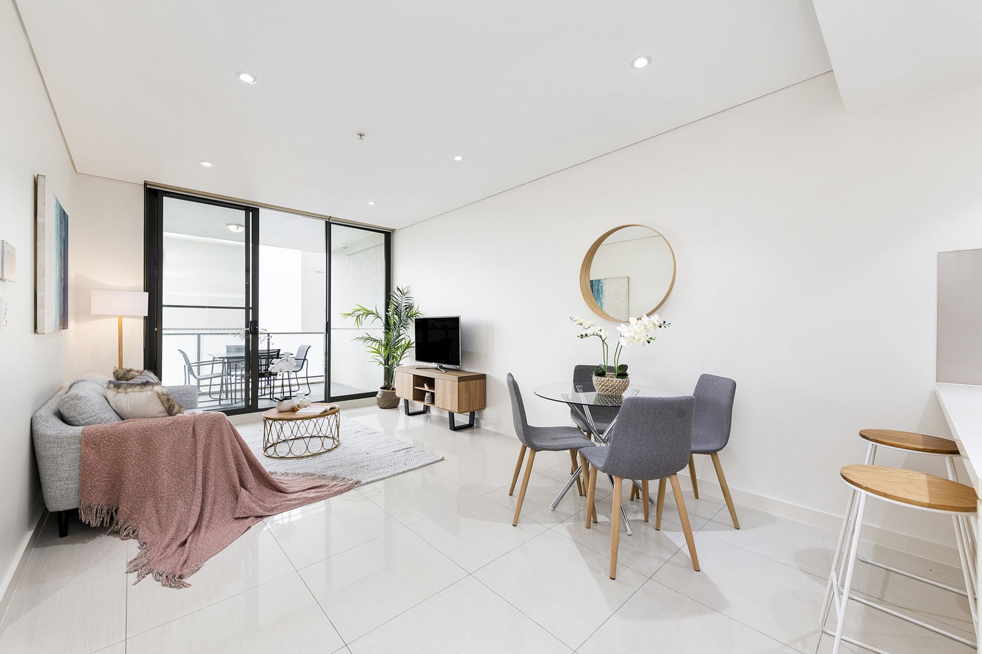 606/3 Nipper Street, Homebush, Homebush - Thumbnail 2