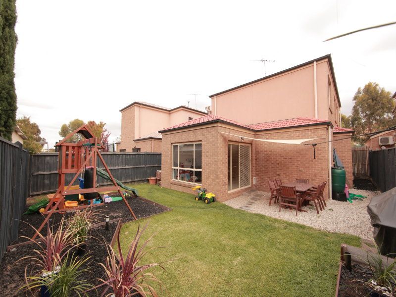 4 Birrali Way SOUTH MORANG, South Morang - Thumbnail 2