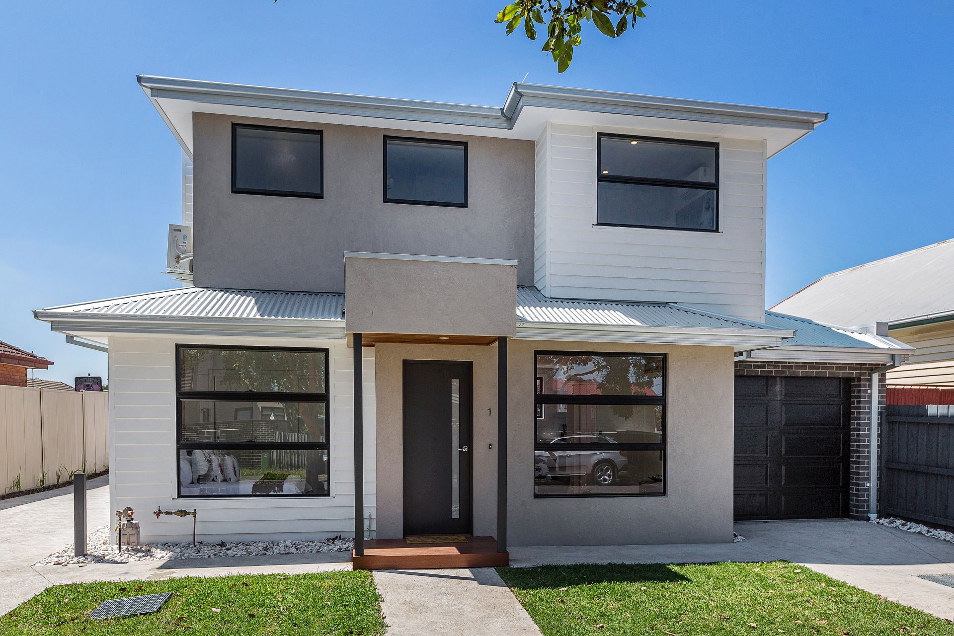 10 Leigh Street, Footscray - Thumbnail 2