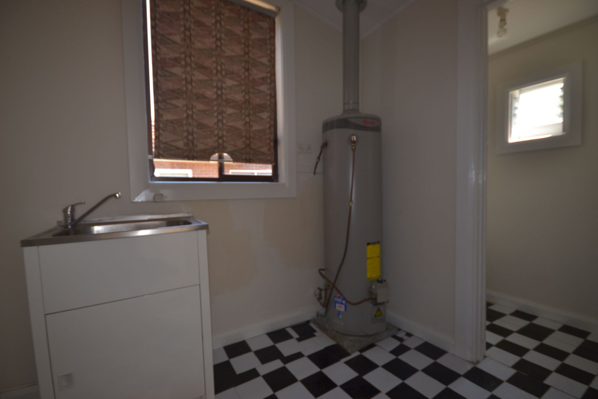 A SPACIOUS 2 BEDROOM HOUSE TO CALL HOME