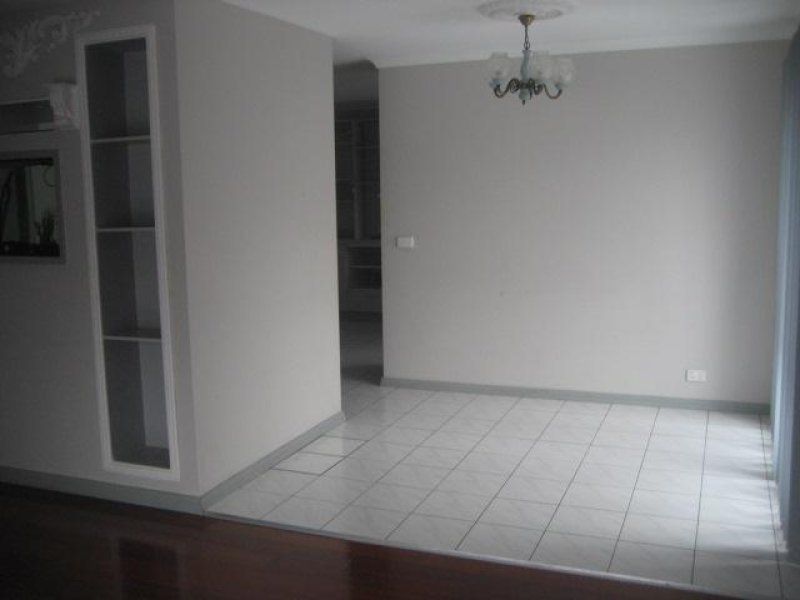 4 BEDROOMS, 3 BATHROOMS IN A GREAT LOCATION!