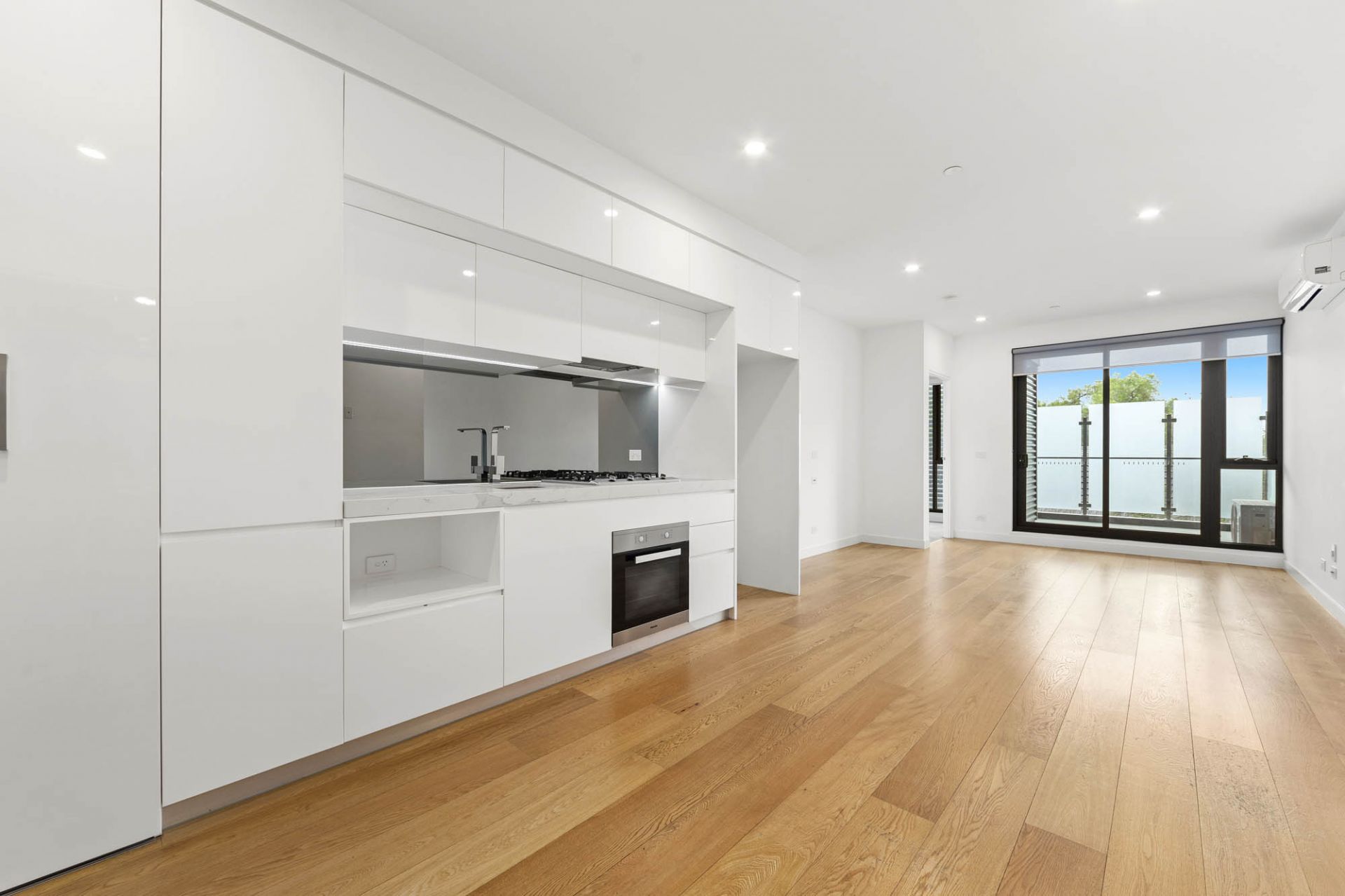 212/483 Glenhuntly Road, Elsternwick - Thumbnail 2